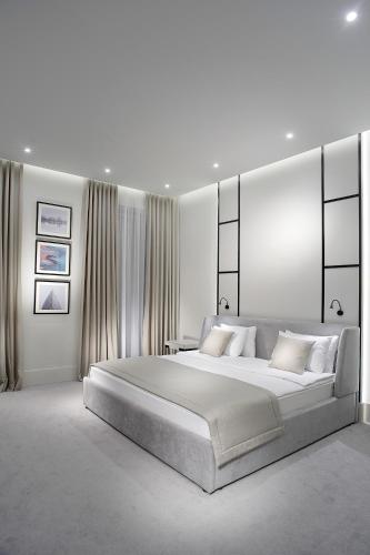 Neos Hotel