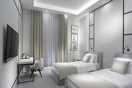 Neos Hotel