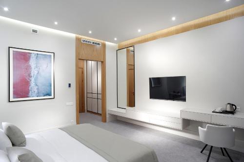 Neos Hotel