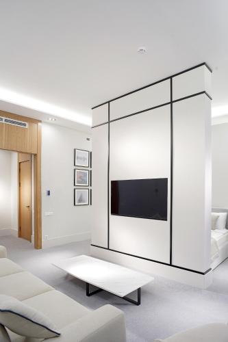 Neos Hotel