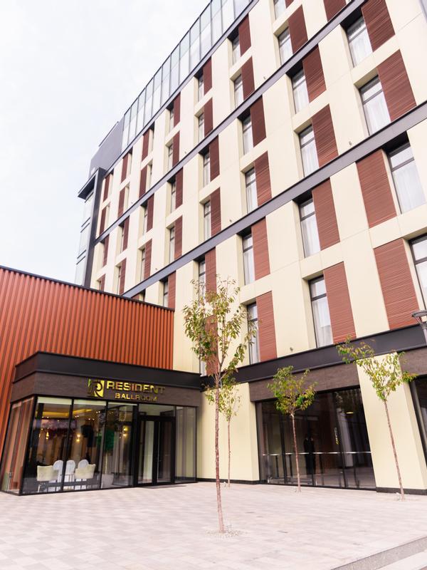 Resident City Hotel