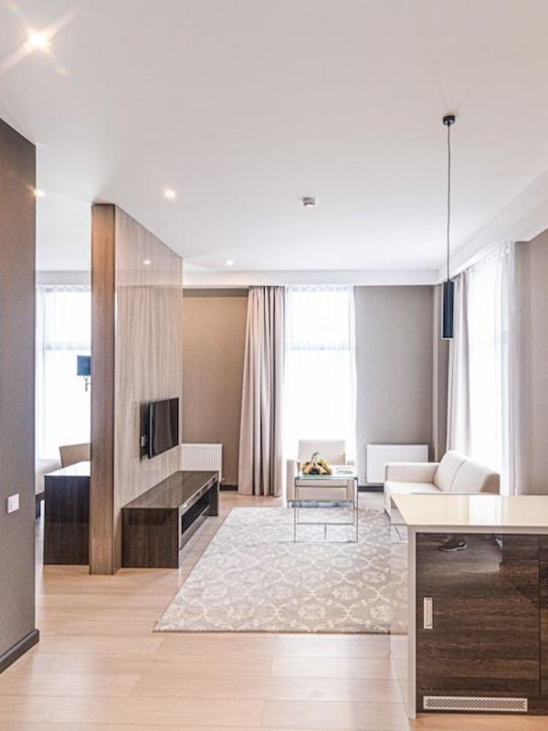 Resident City Hotel