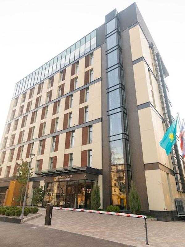 Resident City Hotel