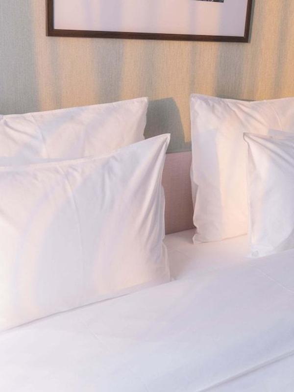 Resident City Hotel