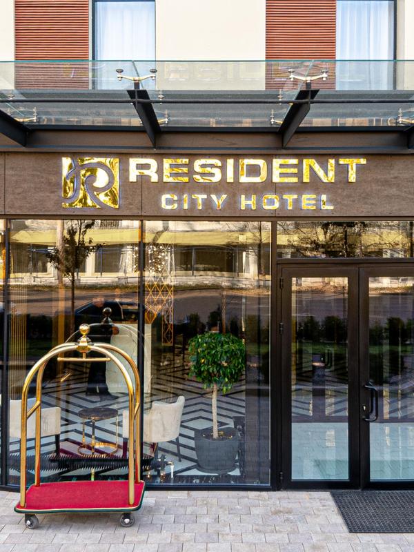Resident City Hotel