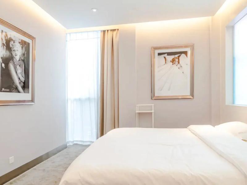 Shijia Boutique (Beijing Sanlitun Tuanjiehu Subway Station)