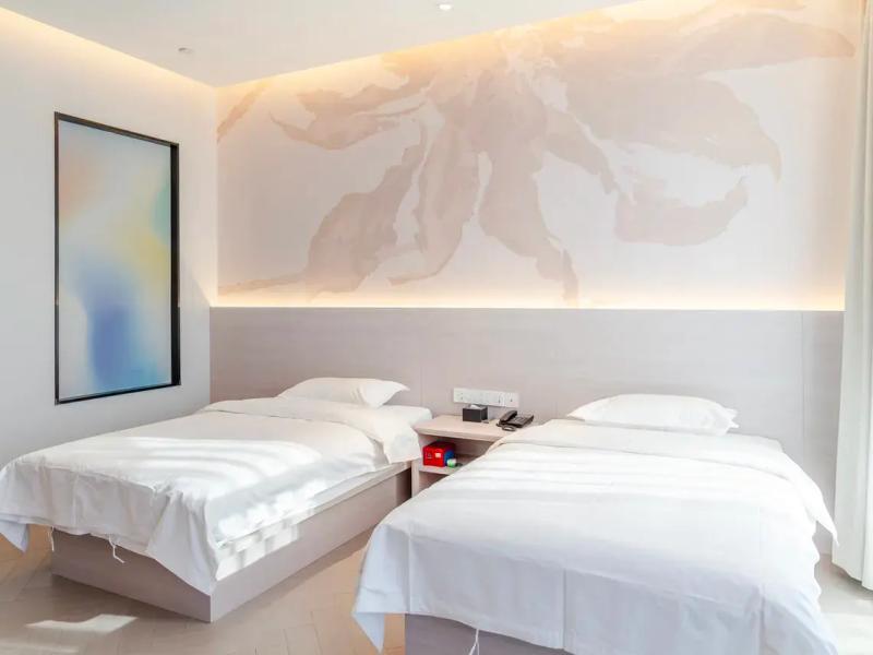 Shijia Boutique (Beijing Sanlitun Tuanjiehu Subway Station)