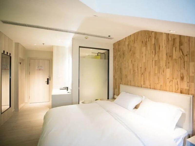 Shijia Boutique (Beijing Sanlitun Tuanjiehu Subway Station)