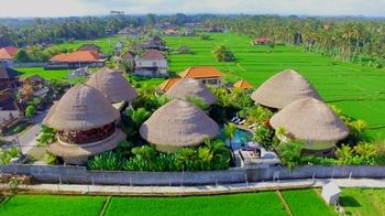 Honai Resort