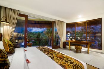 Honai Resort