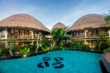 Honai Resort