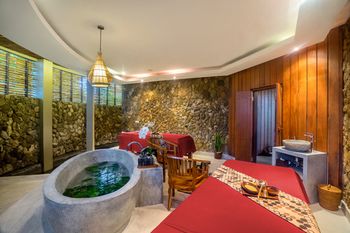 Honai Resort