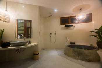 Honai Resort