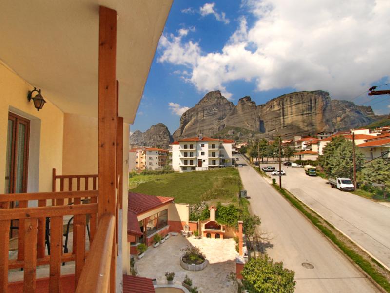 Famissi Hotel