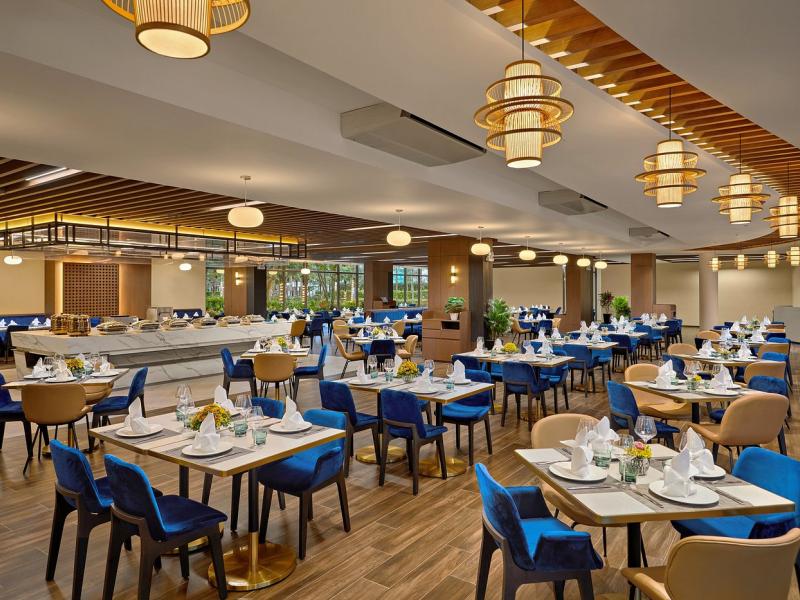Wyndham Hoi An Royal Beachfront Resort & Villas