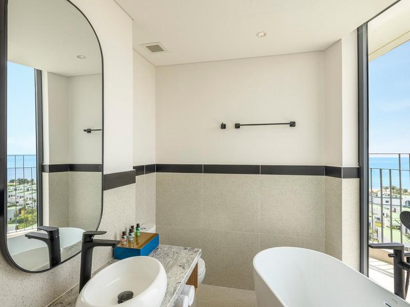 Wyndham Hoi An Royal Beachfront Resort & Villas