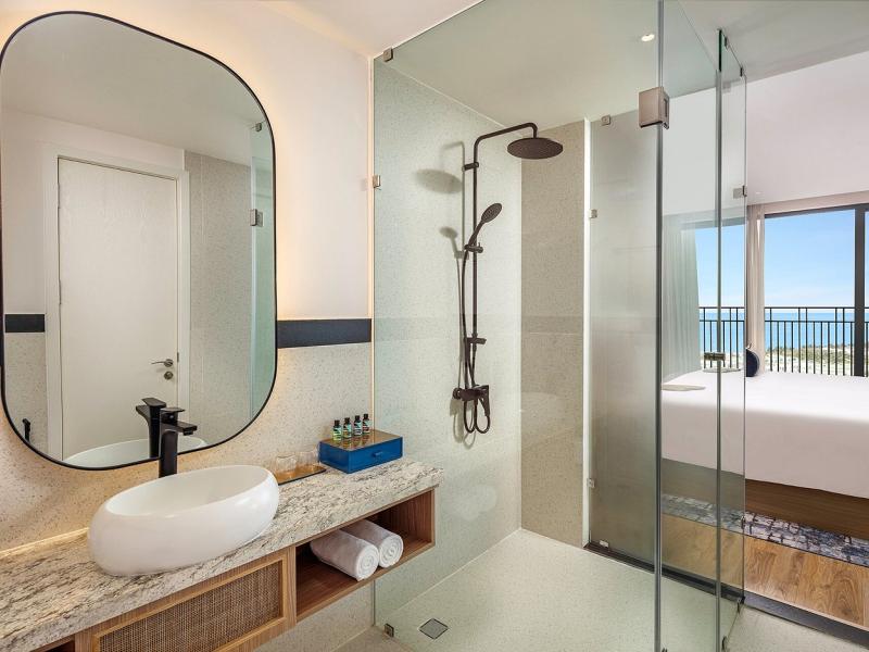 Wyndham Hoi An Royal Beachfront Resort & Villas