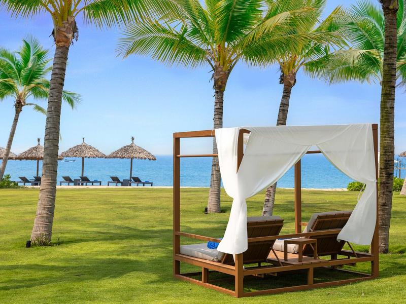 Wyndham Hoi An Royal Beachfront Resort & Villas