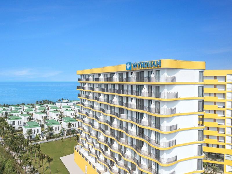 Wyndham Hoi An Royal Beachfront Resort & Villas