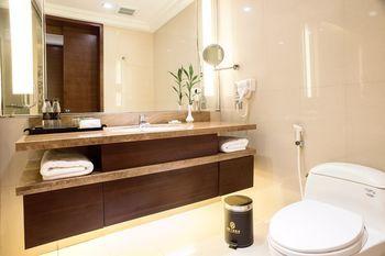 Royal Halong Hotel