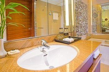 Royal Halong Hotel