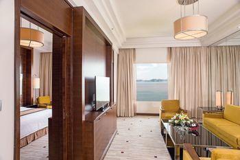 Royal Halong Hotel