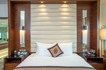 Royal Halong Hotel