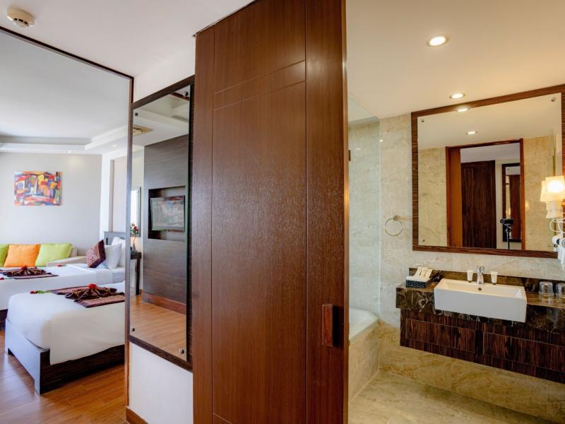 Ocean Waves Resort Cam Ranh