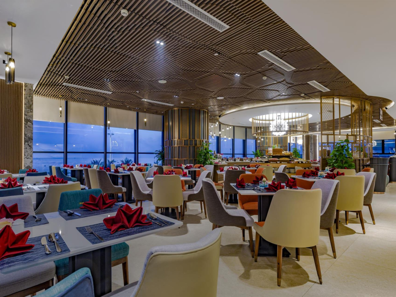 Peninsula Hotel Danang