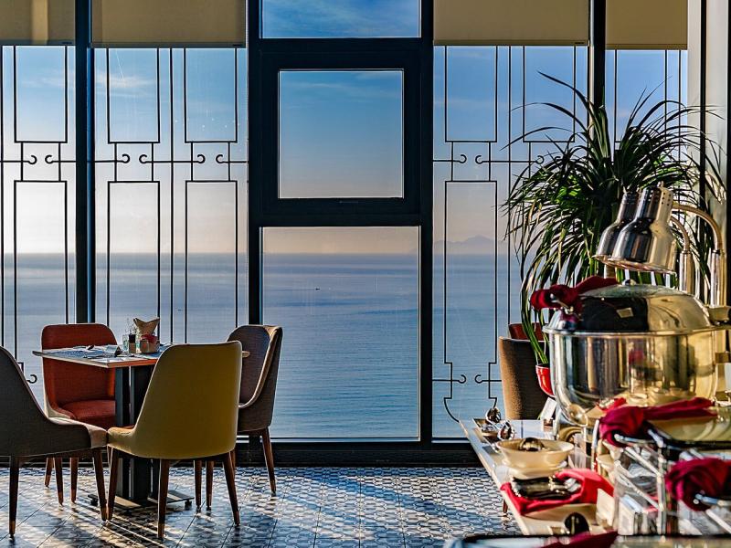 Peninsula Hotel Danang
