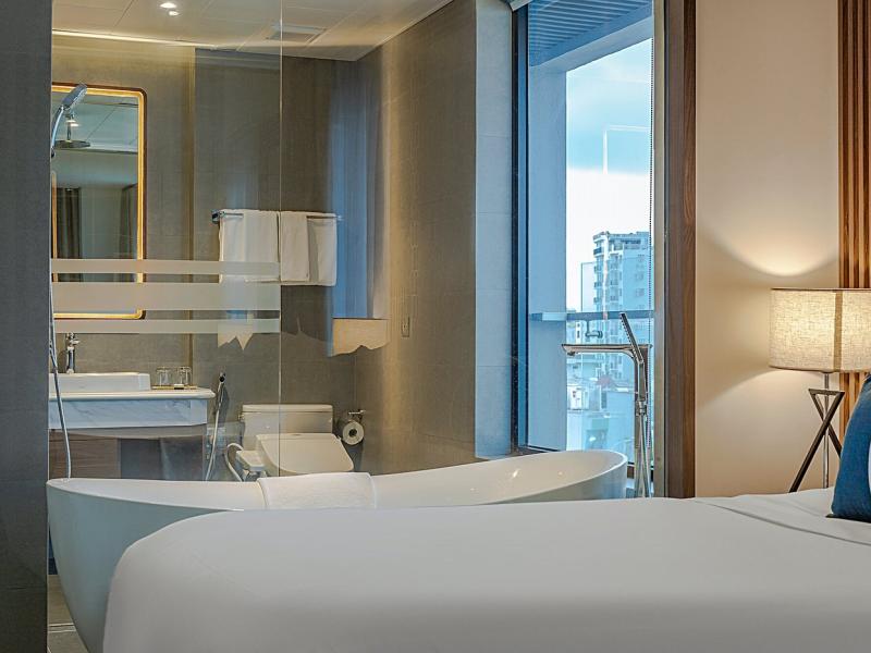 Peninsula Hotel Danang