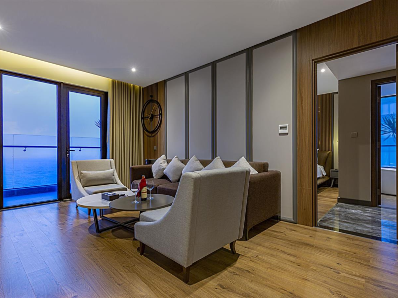 Peninsula Hotel Danang