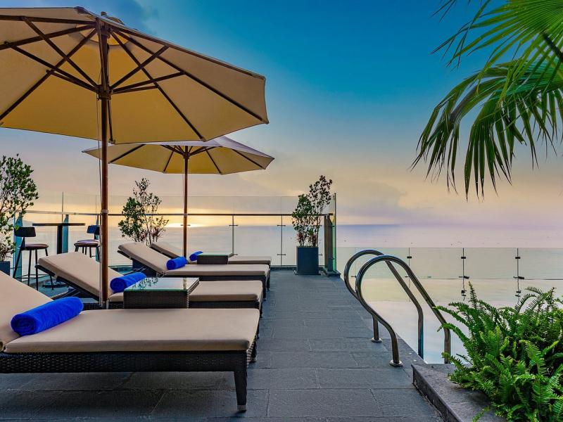 Peninsula Hotel Danang