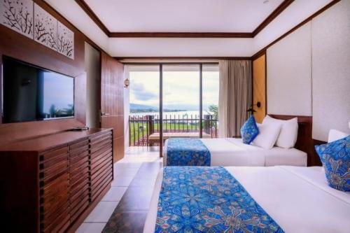 Lovina Beach Club & Resort