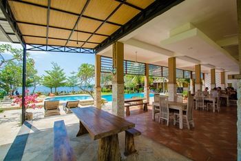 Lovina Beach Club & Resort