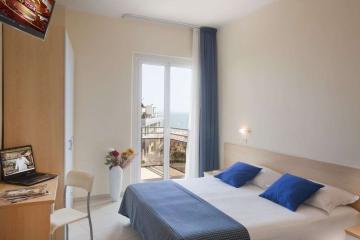 Отель Hotel Fantasy Италия, Римини, фото 7