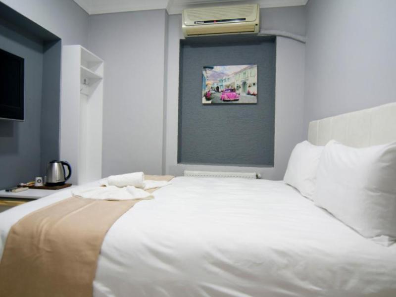 Istanbul Palace Hotel