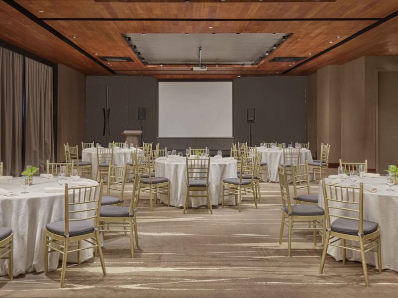 The Reef Island Resort Mactan