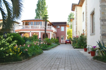 Отель Дени Дельмар Абхазия, Гудаута, фото 1