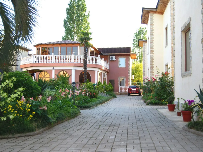 Дени Дельмар