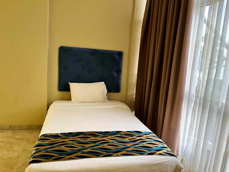 Aryana Queens Beach Resort