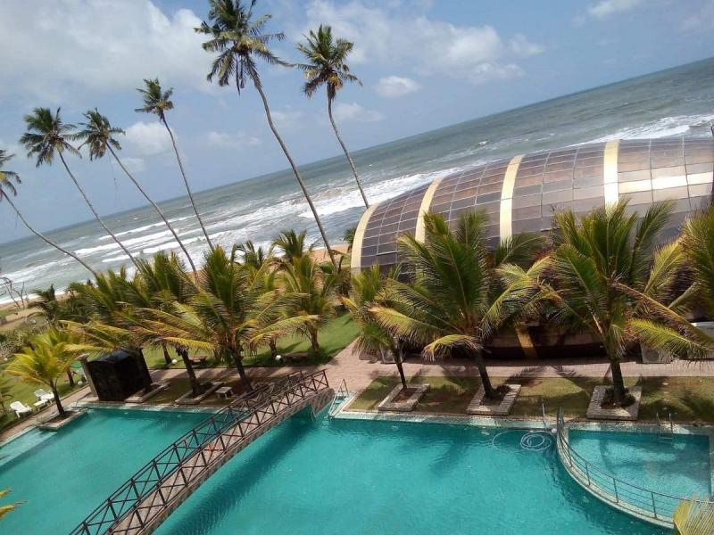 Aryana Queens Beach Resort