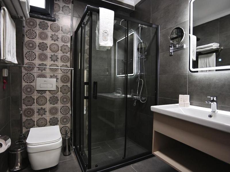 Mays Royal Cetin Hotel