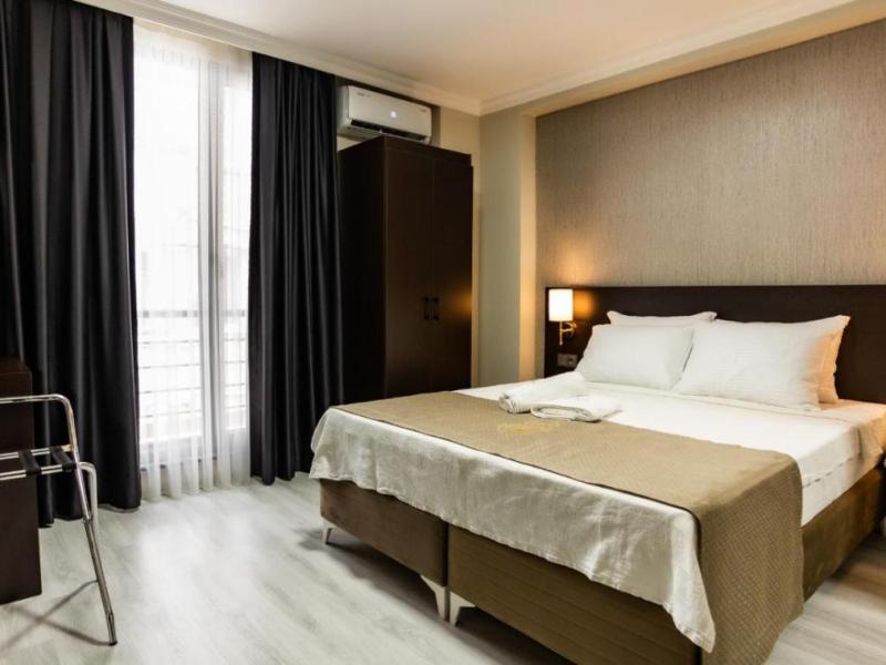 Mays Royal Cetin Hotel