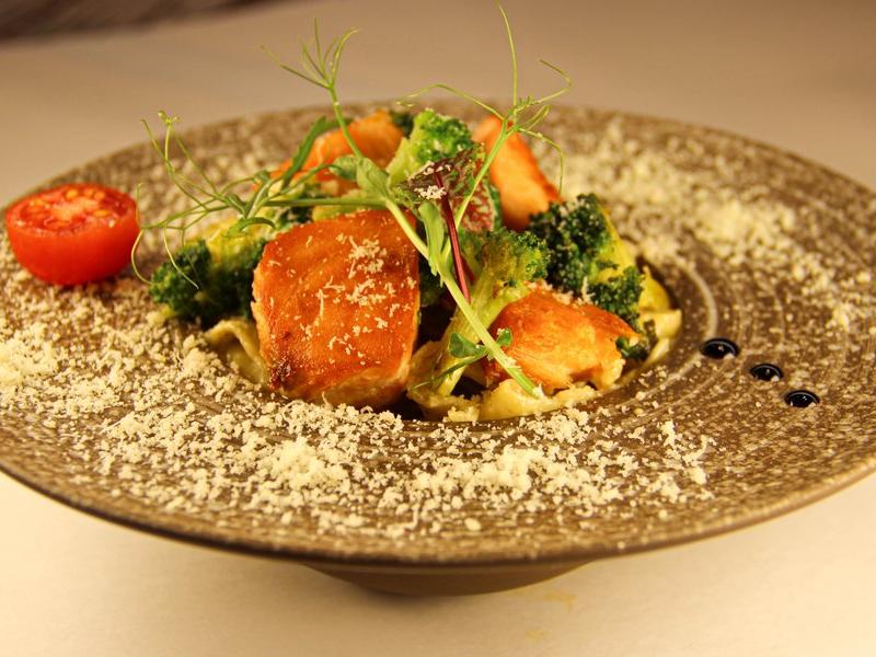 Миррос Субай