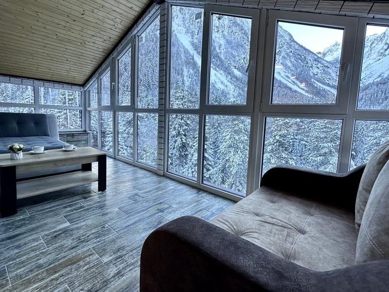 Миррос Субай