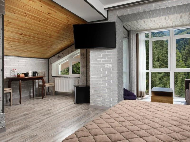 Миррос Субай