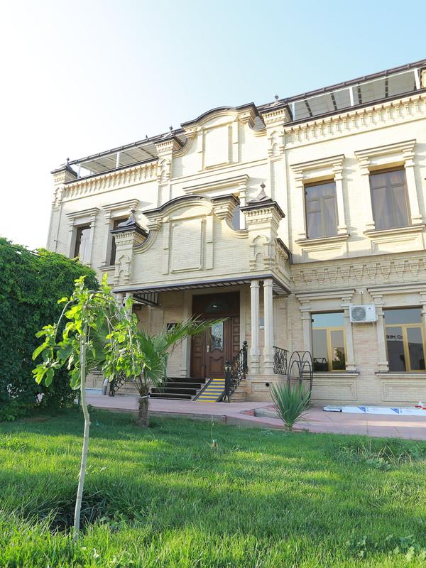 Boulevard Palace