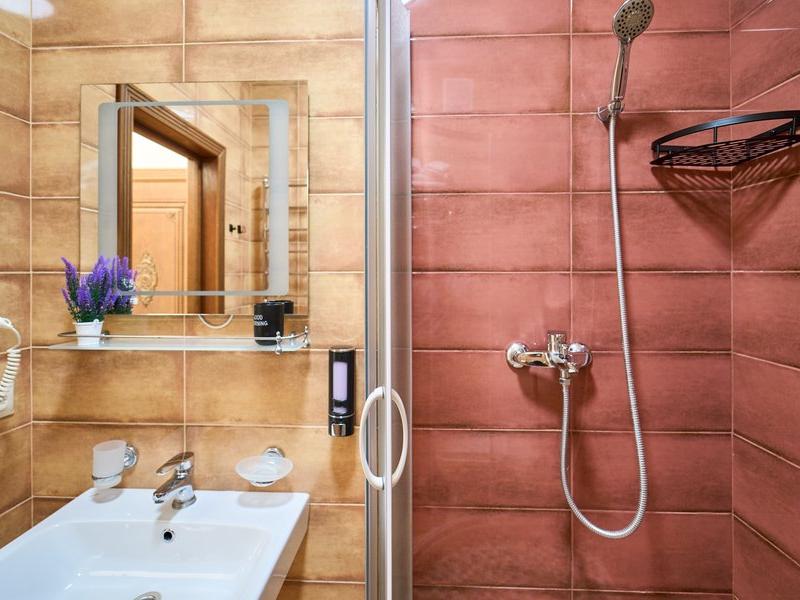 Амбассадор (ул.Кубанская)