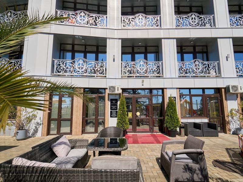 Амбассадор (ул.Кубанская)